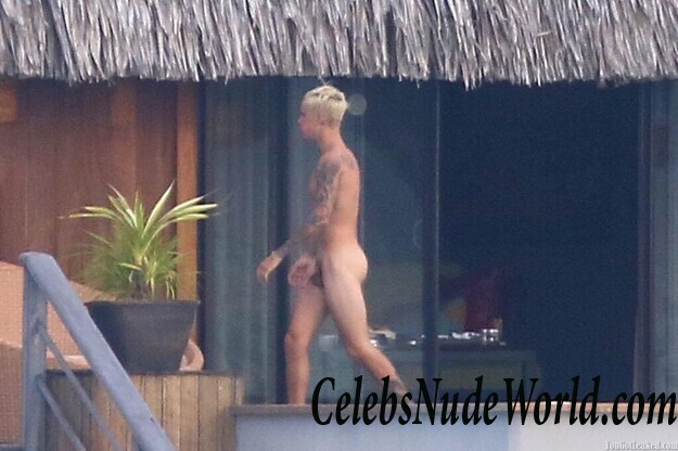 Bieber leaked pics