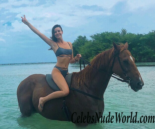 Josey Auguste Hot 107419