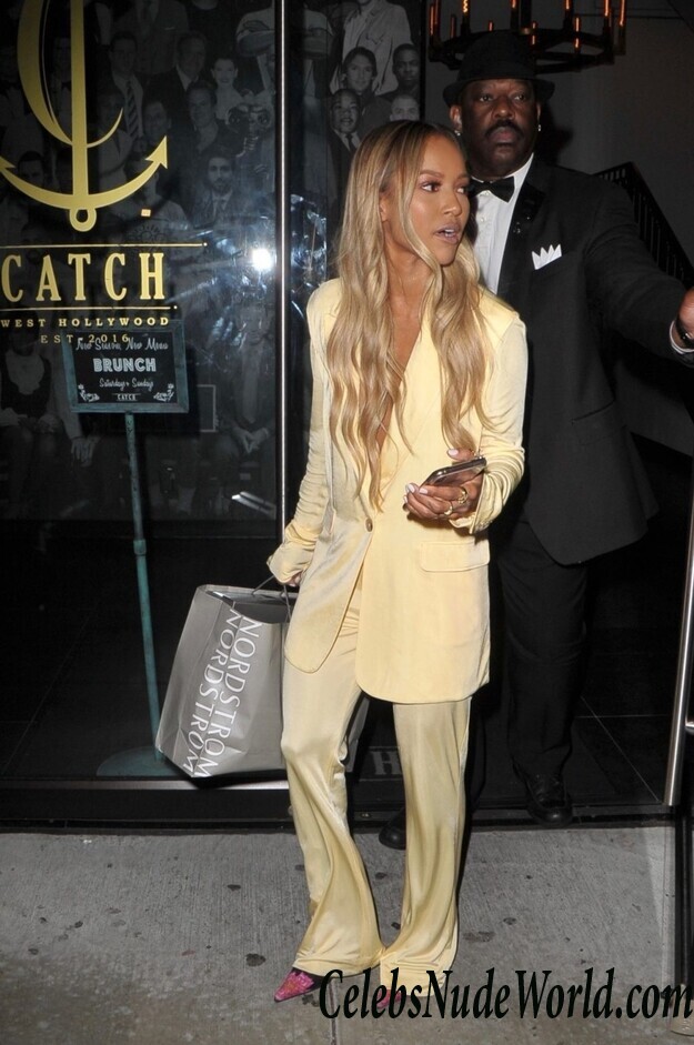 Karrueche Tran Cleavage 107492