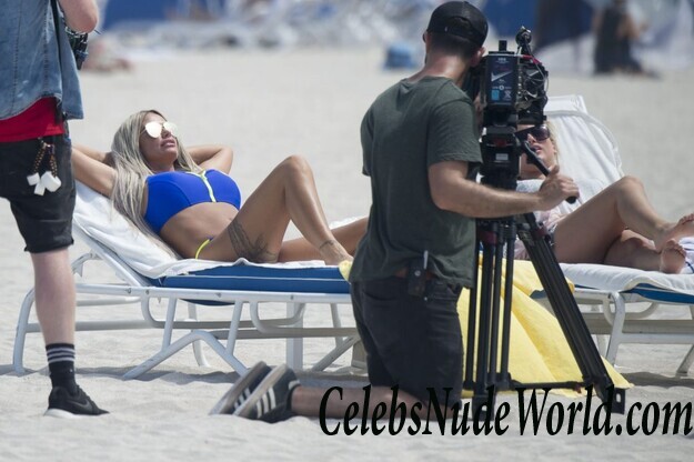 Katie Price Bikini Beach Photos 107538