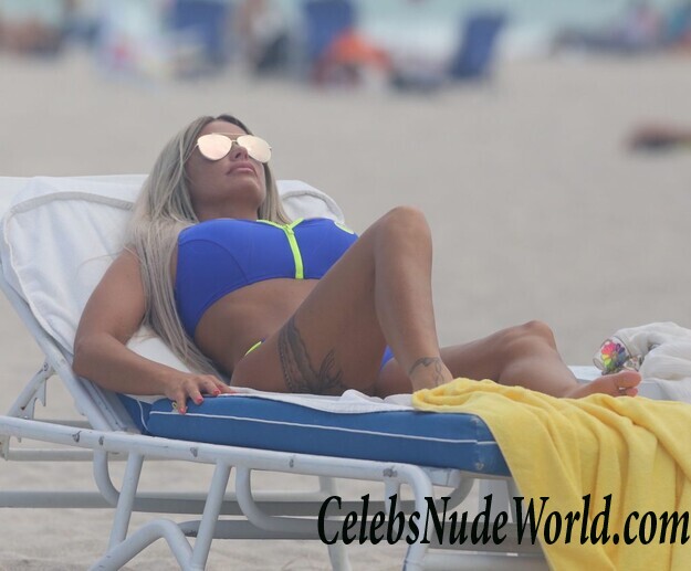 Katie Price Bikini Beach Photos 107553