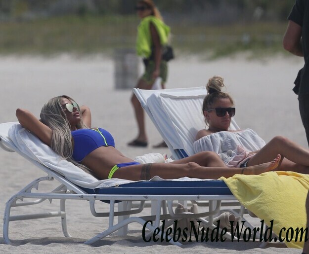 Katie Price Bikini Beach Photos 107560