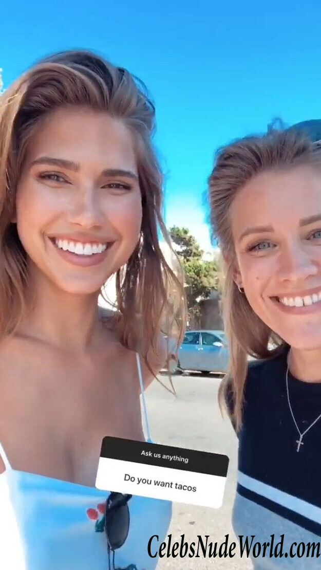 Kara Del Toro Topless 107818