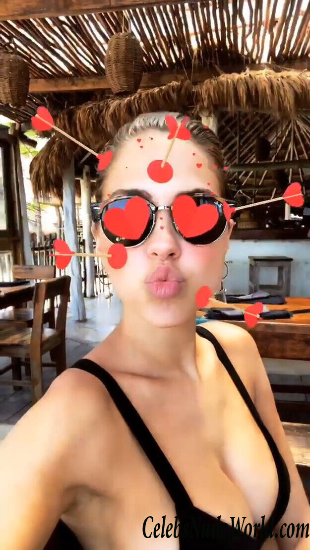 Kara Del Toro Topless 107848