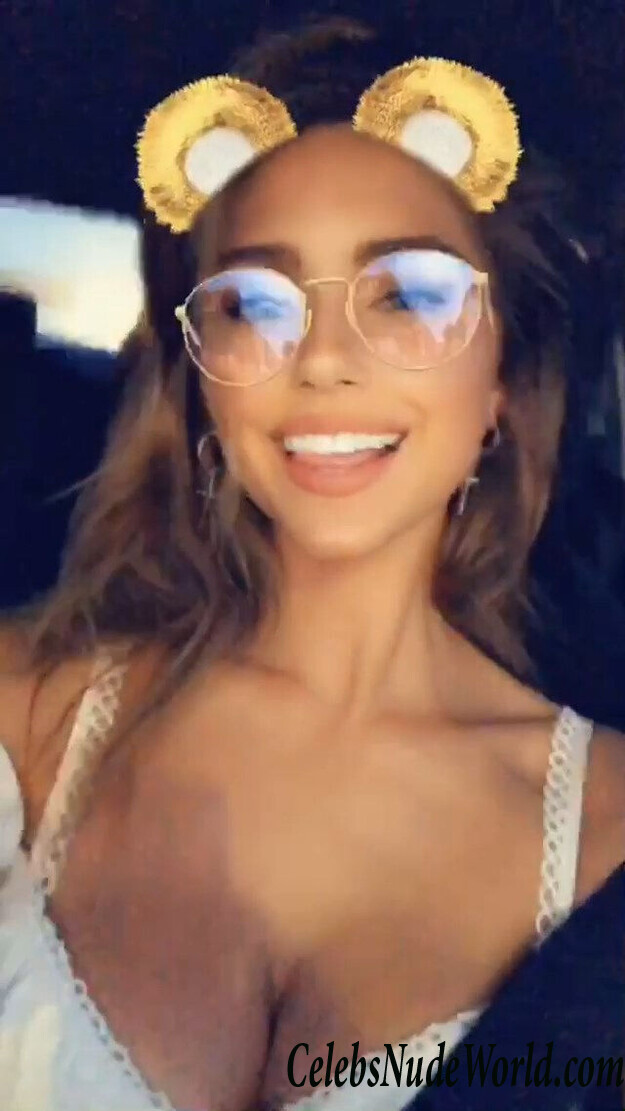 Kara Del Toro Topless 107902