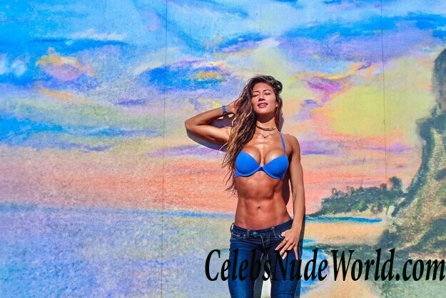 Karina Elle Sexy 108021