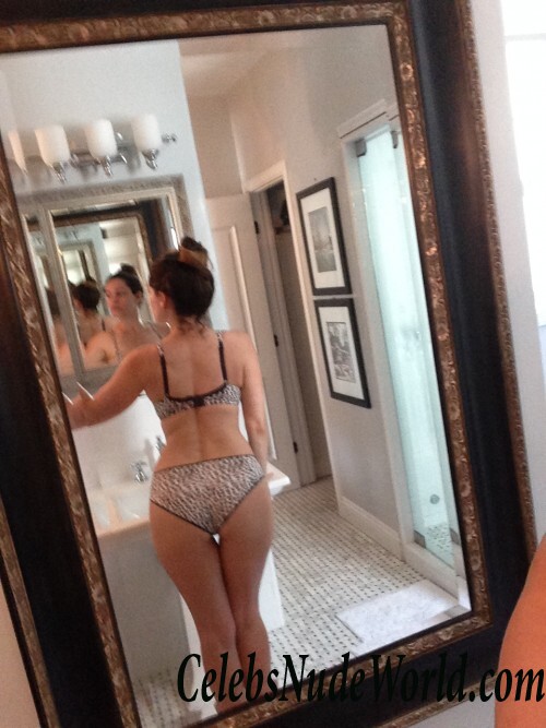 Pretty Kelly Brook leaked photos 108136