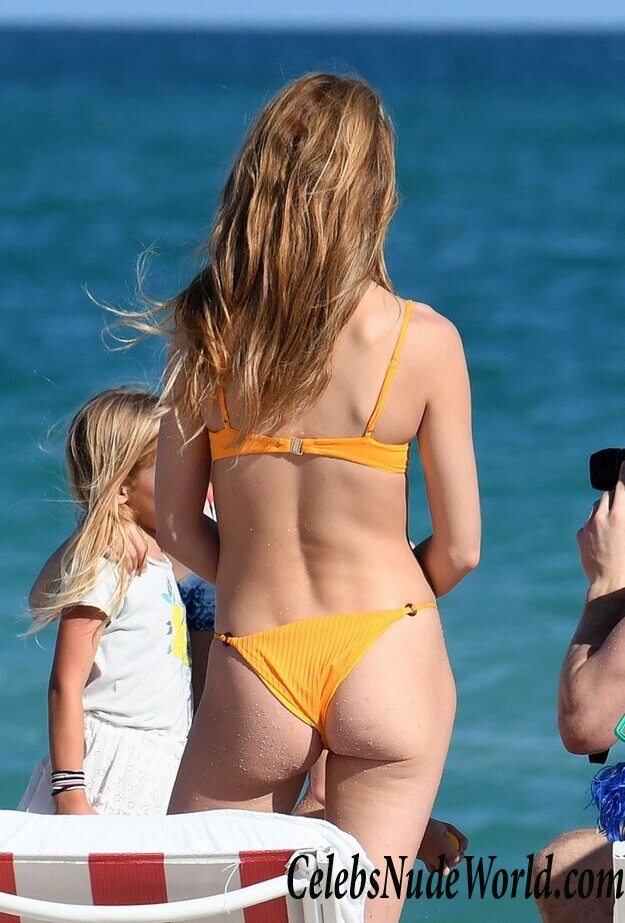 Kate Bock Bikini 108590