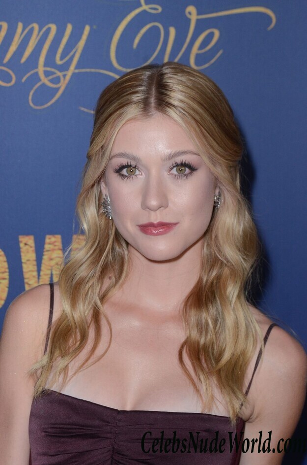 Katherine McNamara Cleavage 109197
