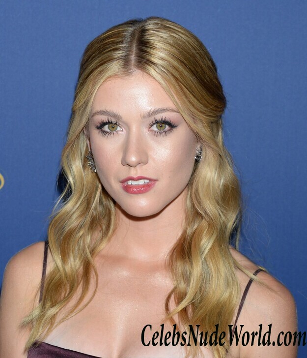 Katherine McNamara Cleavage 109216