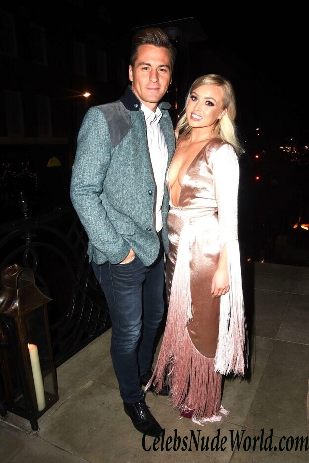 Jorgie Porter Braless 109260