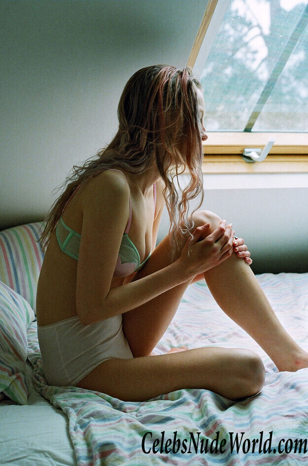 Sexy pics of Katie Silvester 109286