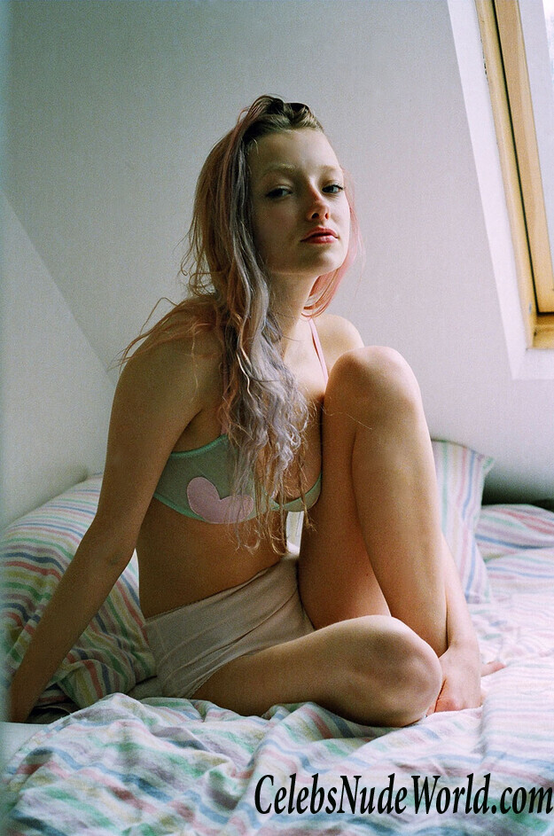 Sexy pics of Katie Silvester 109288