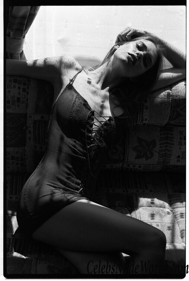 Karola Warzecha Topless 109303