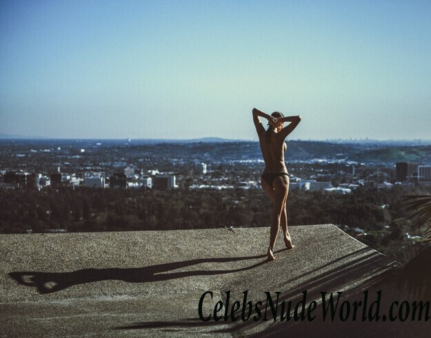 Bikini pics of Julia Lescova 109320