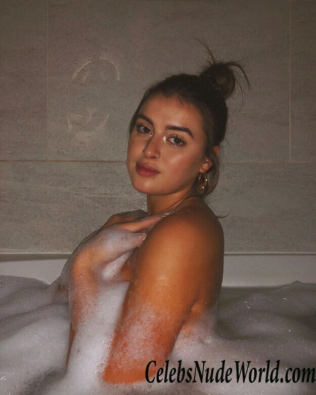 Kalani Hilliker Erotic 109351