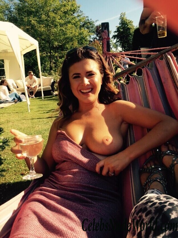 Kelly Hall Leaked 109707