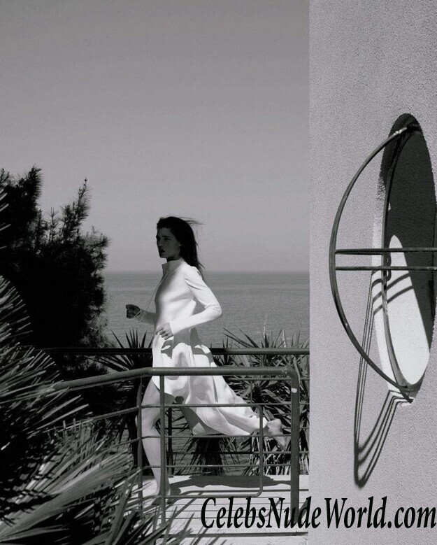 Julia Van Os: Naughty Nature Girl 110073