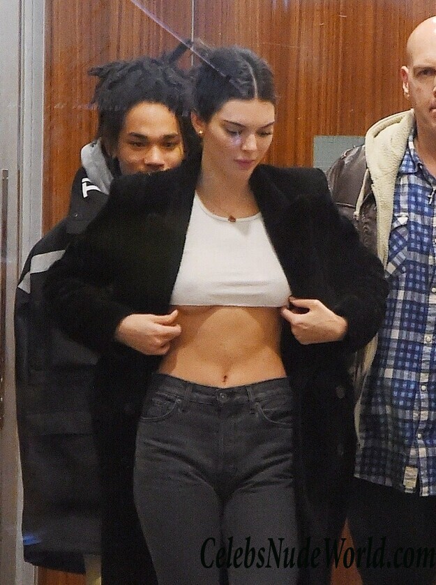 Kendall Jenner Underboob 110178