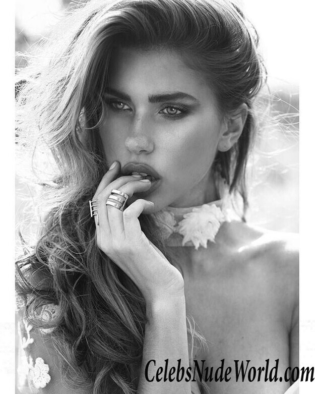 Kara Del Toro Sexy Photos 110571
