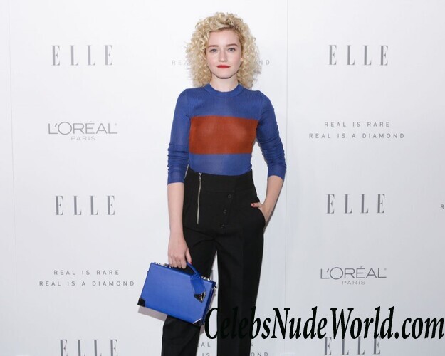 Julia Garner See Through 110780