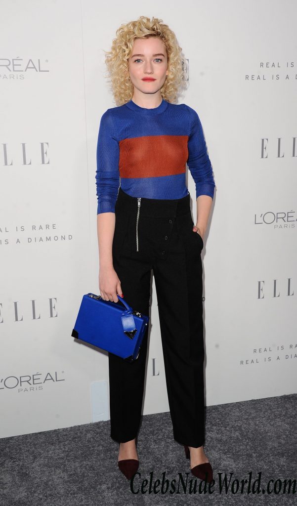 Julia Garner See Through 110786