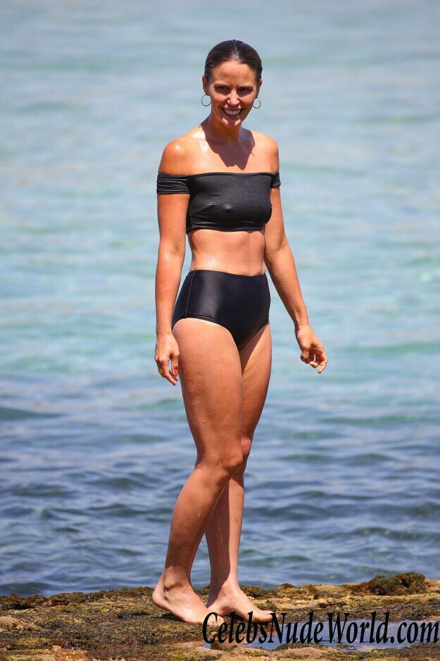 Jodi Gordon Bikini 110814