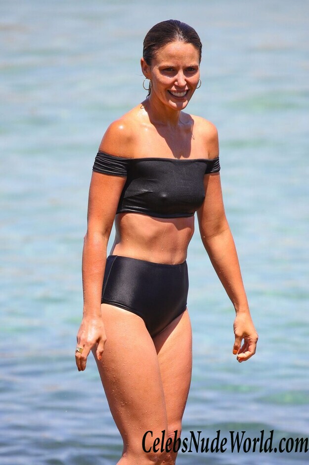 Jodi Gordon Bikini 110818