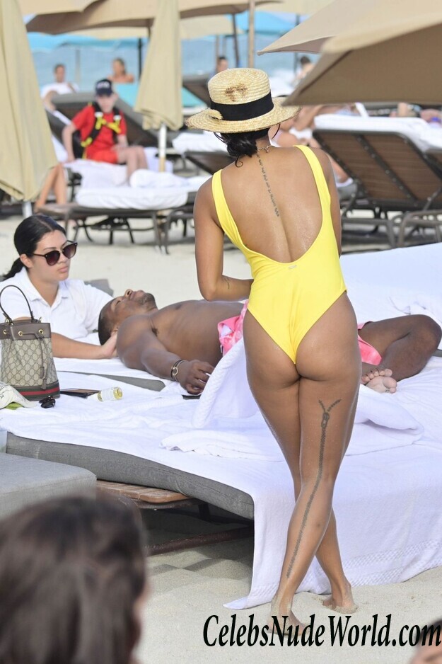 Karrueche Tran Sexy 111024