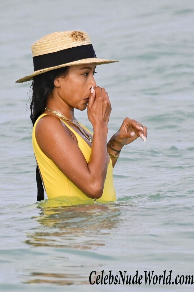 Karrueche Tran Sexy 111025