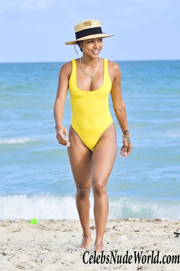 Karrueche Tran Sexy 111033