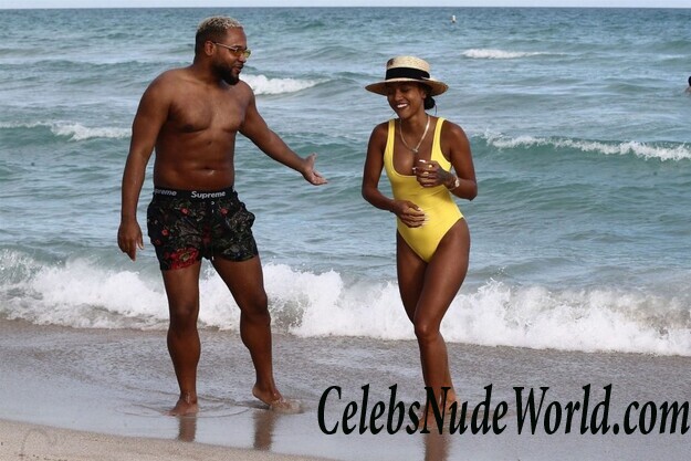 Karrueche Tran Sexy 111051