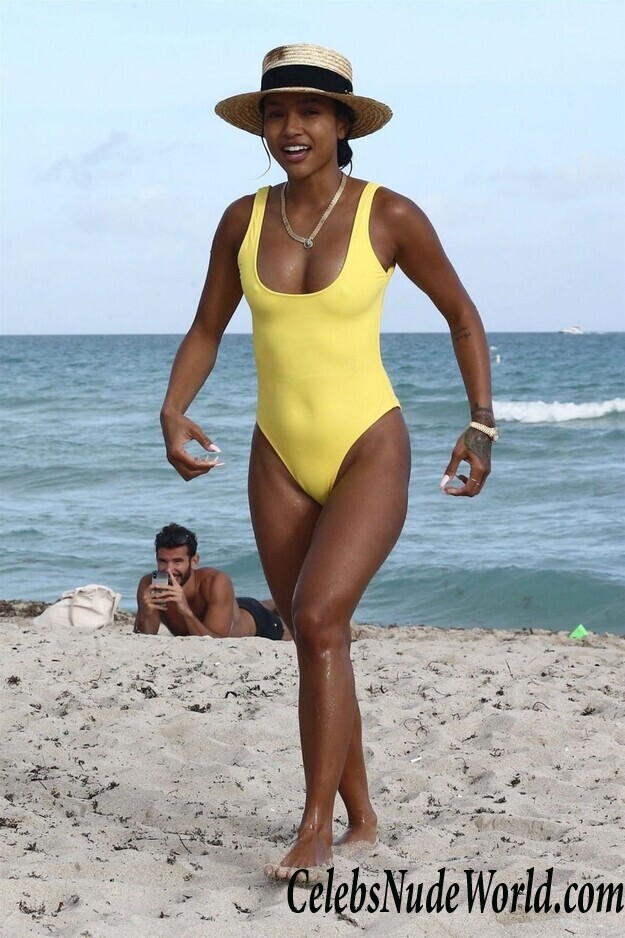 Karrueche Tran Sexy 111053