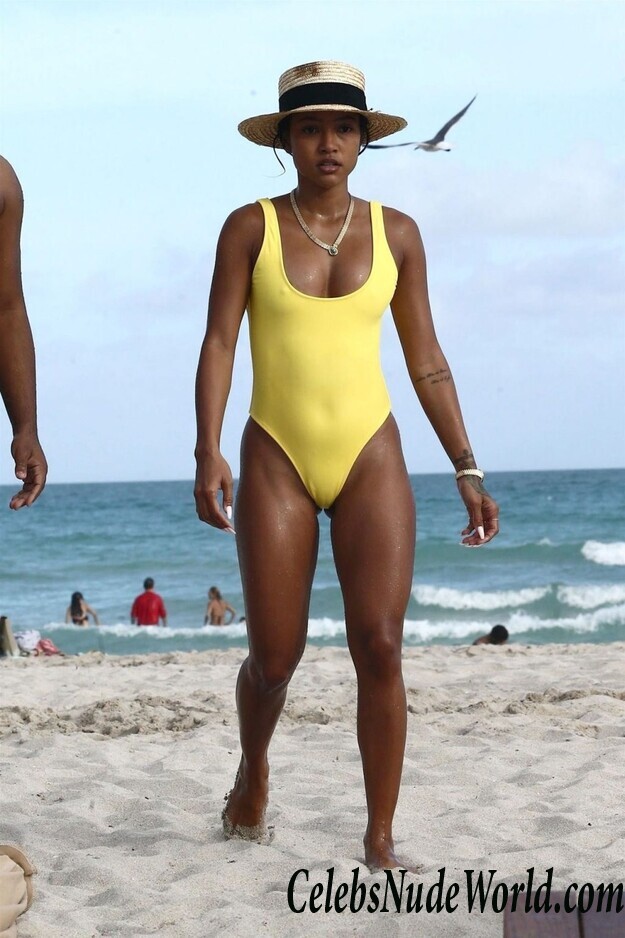 Karrueche Tran Sexy 111056