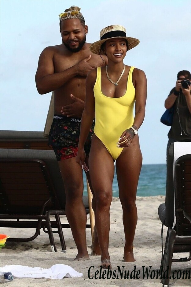 Karrueche Tran Sexy 111057