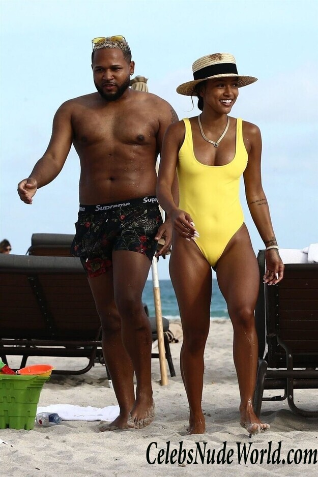 Karrueche Tran Sexy 111059