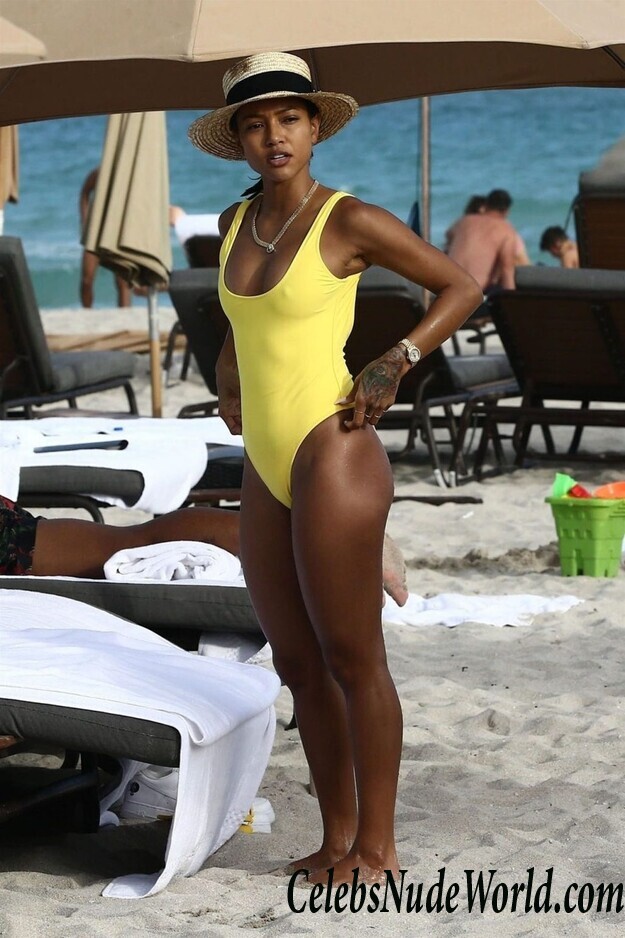 Karrueche Tran Sexy 111070