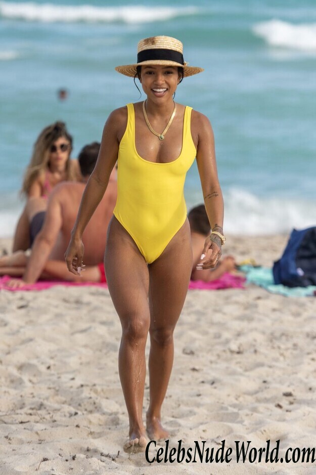 Karrueche Tran Sexy 111082