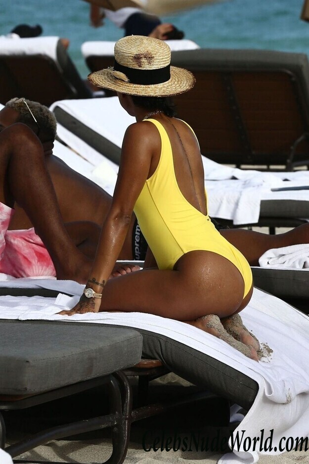 Karrueche Tran Sexy 111085