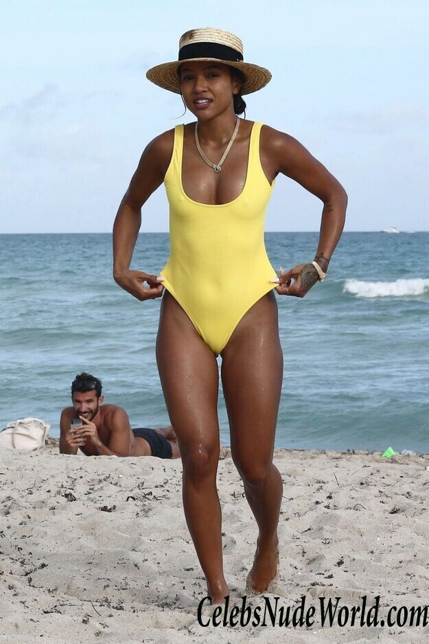 Karrueche Tran Sexy 111098