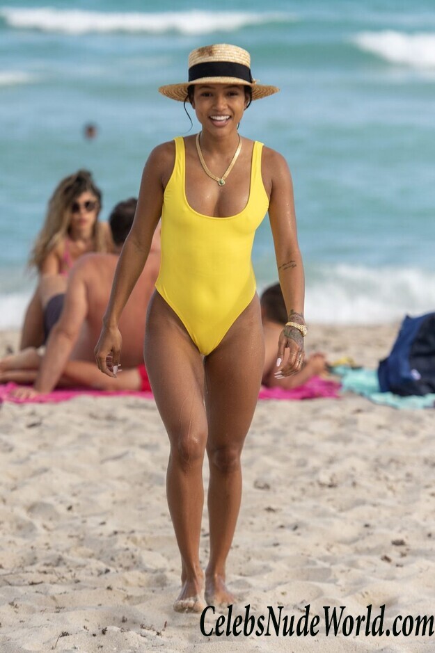 Karrueche Tran Sexy 111101