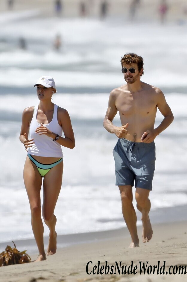 Kelly Rohrbach Bikini 111240