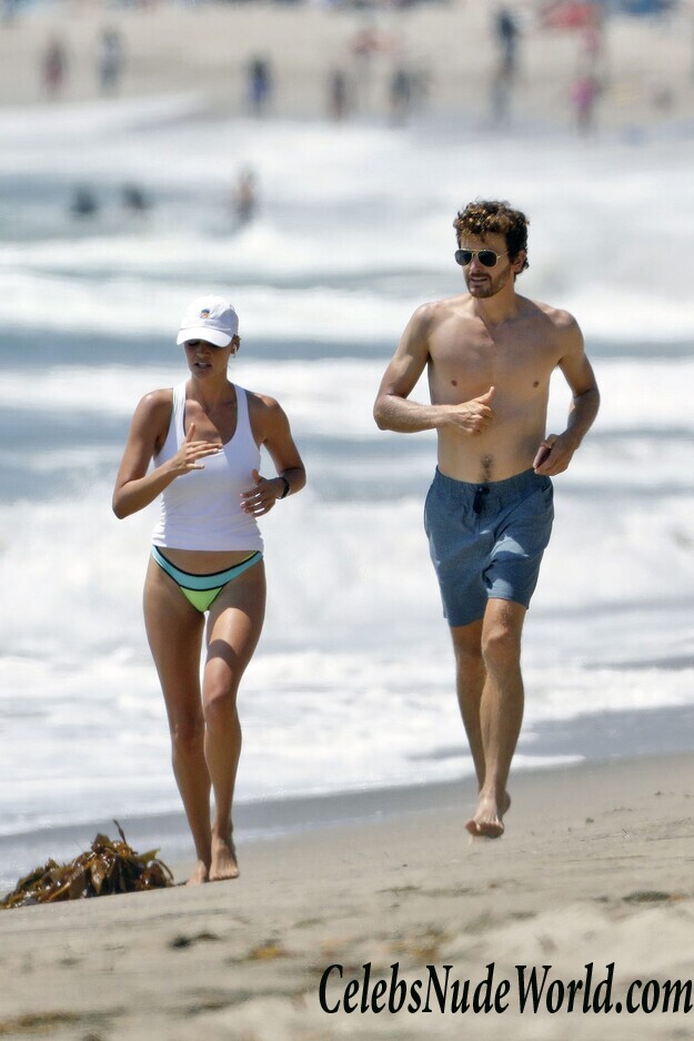 Kelly Rohrbach Bikini 111241