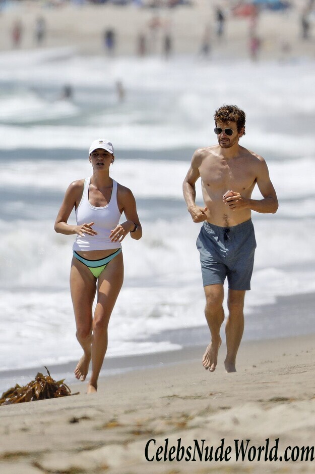 Kelly Rohrbach Bikini 111242