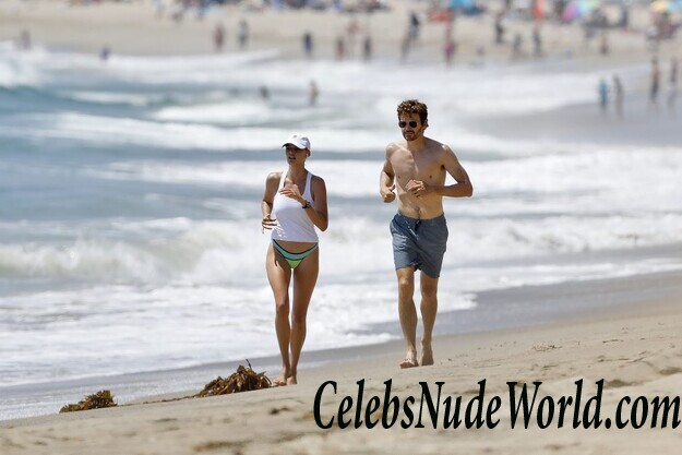 Kelly Rohrbach Bikini 111243