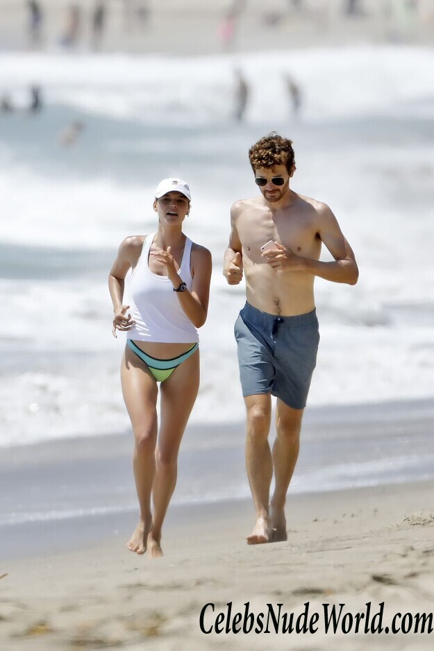 Kelly Rohrbach Bikini 111247