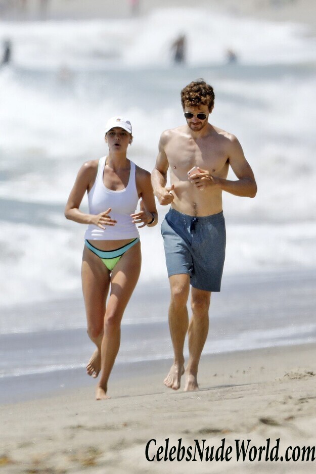 Kelly Rohrbach Bikini 111250