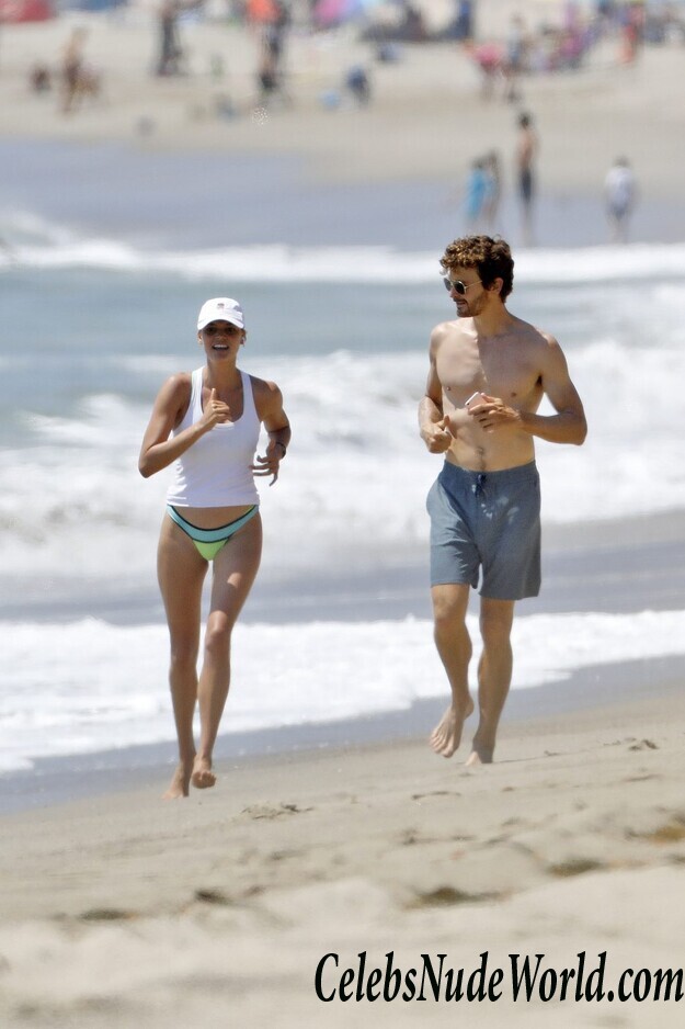 Kelly Rohrbach Bikini 111252