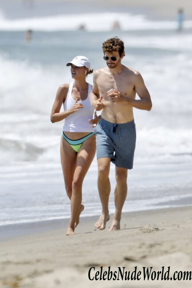 Kelly Rohrbach Bikini 111255