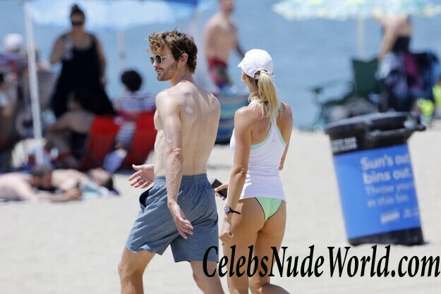 Kelly Rohrbach Bikini 111279